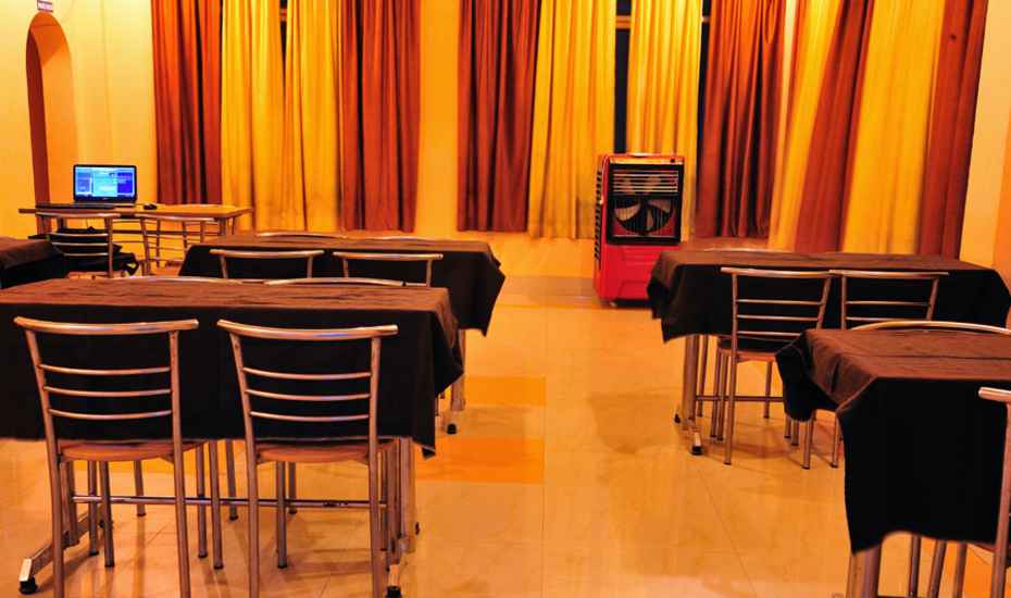 Srikot Castle Hotel Srinagar Restaurant